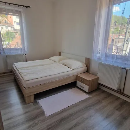 Apartman Laura *