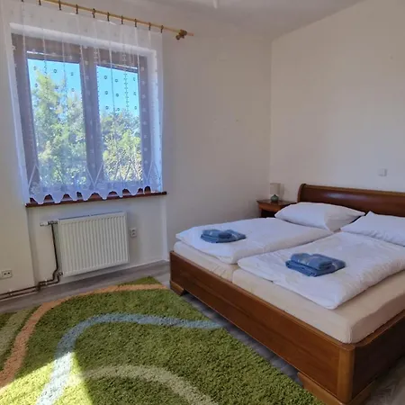 Apartman Laura *